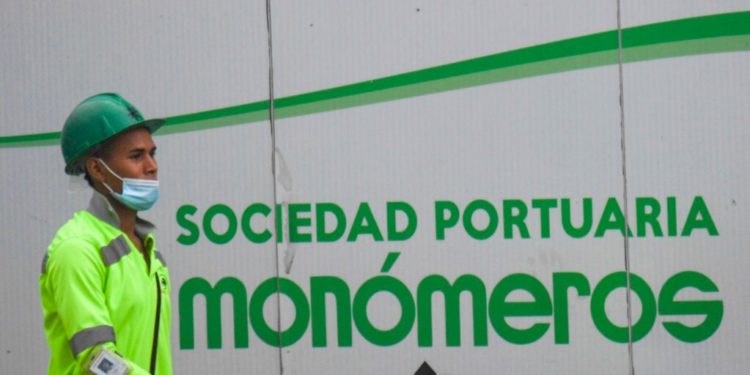 Bloomberg: EE. UU. no renovará la licencia de Monómeros al Gobierno